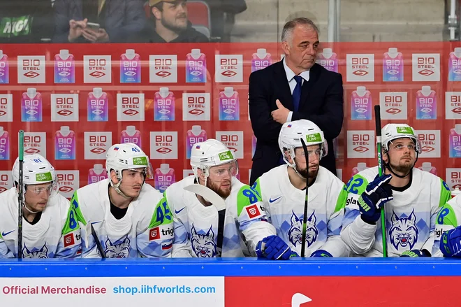 Strokovni štab Slovenije je vodil selektor Matjaž Kopitar. FOTO: Gints Ivuskans/AFP