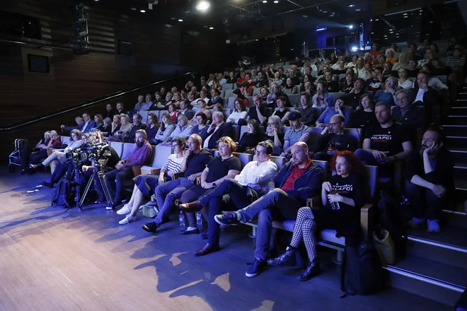 Javna tribuna ob prvi obletnici stavke na RTV Slovenija, ki jo pripravljata Sindikat novinarjev Slovenije in Koordinacija novinarskih sindikatov RTV v sodelovanju s stavkovnim gibanjem za neodvisno javno RTV. FOTO: Leon Vidic/Delo