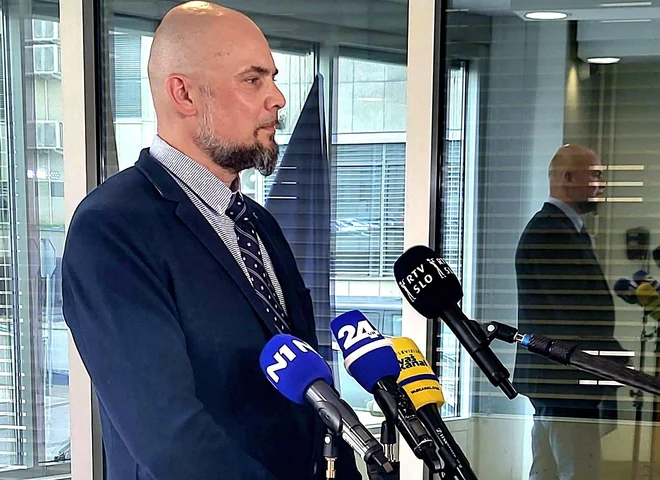 Hudodelsko združbo, ki je v Posavju preprodajala trde droge, sta vodila Posavca, je po obsežni preiskavi povedal pomočnik vodje novomeških kriminalistov Matjaž Štern. FOTO: PU Novo mesto