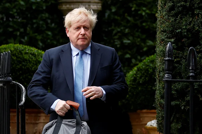 Nekdanji premier Boris Johnson je v času svojega mandata neprestano potoval med posestvom in sedežem vlade. FOTO: Peter Nicholls/Reuters