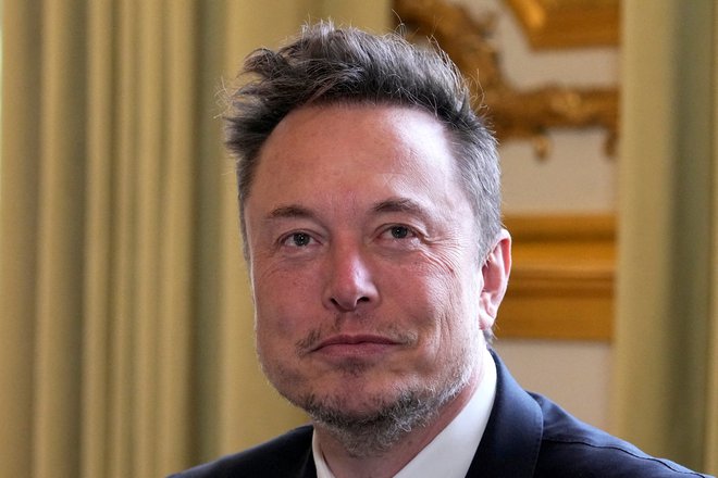 Elon Musk je pred kratkim prvič omenil, da bodo že kmalu vsaj malce poskusili tudi z oglaševanjem svojih izdelkov. FOTO: Michel Euler/Reuters
