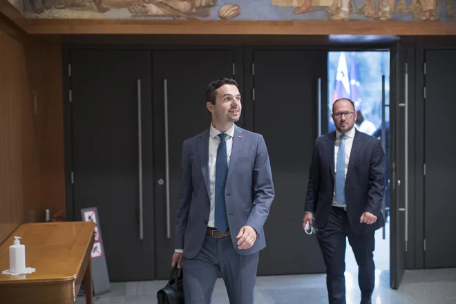 »Po oceni NSi je največji problem dostopnost slovenskega zdravstvenega sistema,« pravi predsednik NSi Matej Tonin, zato so v parlamentarno proceduro vložili predlog o dopolnitvah zakona o zdravstvenem varstvu in zdravstvenem zavarovanju. FOTO: Jure Eržen/Delo