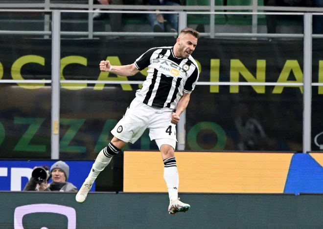 Sandi Lovrić je podal pri prvem zadetku Udineseja. FOTO: Alberto Lingria/Reuters