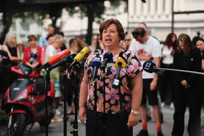 Alenka Potočnik je napovedala, da bodo bodočo novo upravo in svet pozvali k temu, da se pripravi in izvede sanacijski program, ki bo odpravil škodo, ki je v zadnjih letih nastala na RTV Slovenija. FOTO: Črt Piksi/Delo