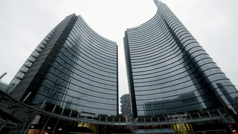 Fotografija: Sedež skupine UniCredit v Milanu. FOTO: Yara Nardi/Reuters