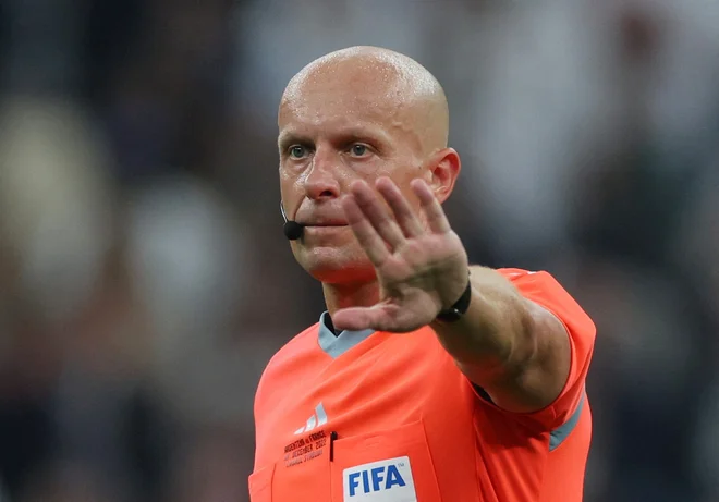 Szymon Marciniak je bil zaveden. FOTO: Lee Smith/Reuters