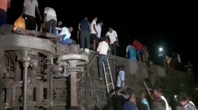 Ocenjujejo, da bi lahko nesreča povzročila od 30 do 50 smrtnih žrtev. FOTO: Ani Via Reuters