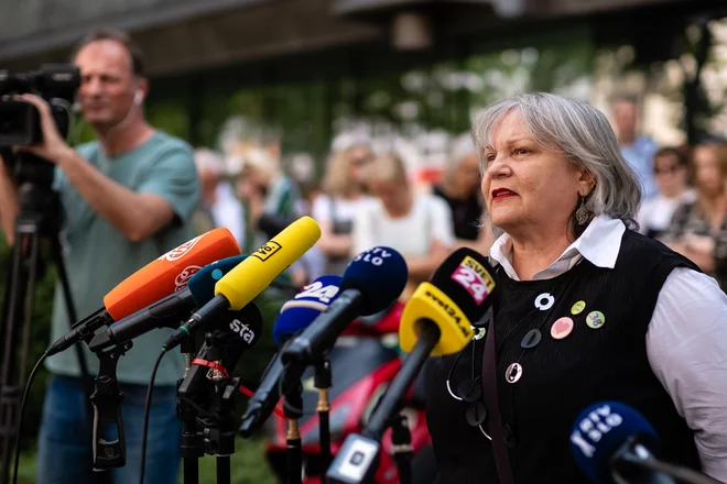 Ilinka Todorovski, izvoljena predstavnica sveta delavcev v novem svetu, je prejšnji teden dejala, da si vsi želijo čimprejšnje spremembe, a ker bodo upoštevali vsa pravila, to čez noč gotovo ne bo šlo. FOTO: Črt Piksi/Delo