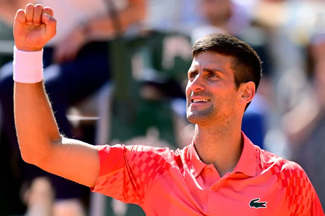 Novak Đoković kaže dobro formo v Parizu. FOTO: Emmanuel Dunand/AFP