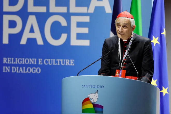 Papežev posebni odposlanec Matteo Zuppi je od včeraj v Ukrajini. FOTO: Remo Casilli/Reuters