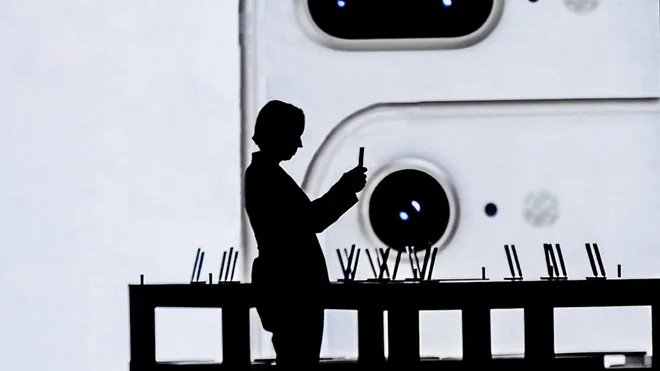 Temna stran pametnih telefonov. Foto TVS