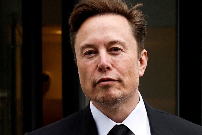Elon Musk je jasen: ne bo se brzdal, četudi ga bo to drago stalo. FOTO: Jonathan Ernst/Reuters