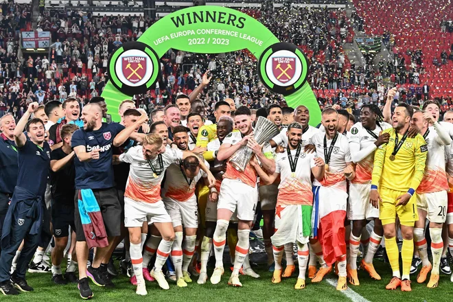 West Ham je v Pragi spisal zgodovino in postal prvi angleški klub z zmago v konferenčni ligi. FOTO: Joe Klamar/AFP