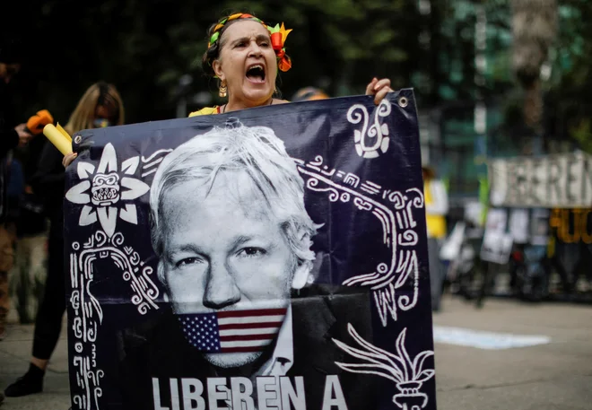 Ustanovitelju Wikileaksa v britanskem pravnem sistemu preostane samo še ena pritožba. FOTO: Luis Cortes/Reuters