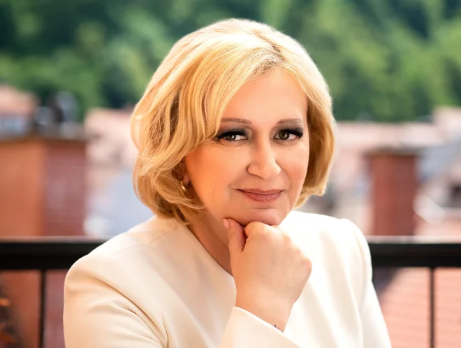 Ta teden na knjižne police prihaja najnovejša knjiga Ksenije Benedetti Hiša sozvočja, njeno daleč najbolj osebno delo doslej. FOTO: Miran Juršič/Onaplus