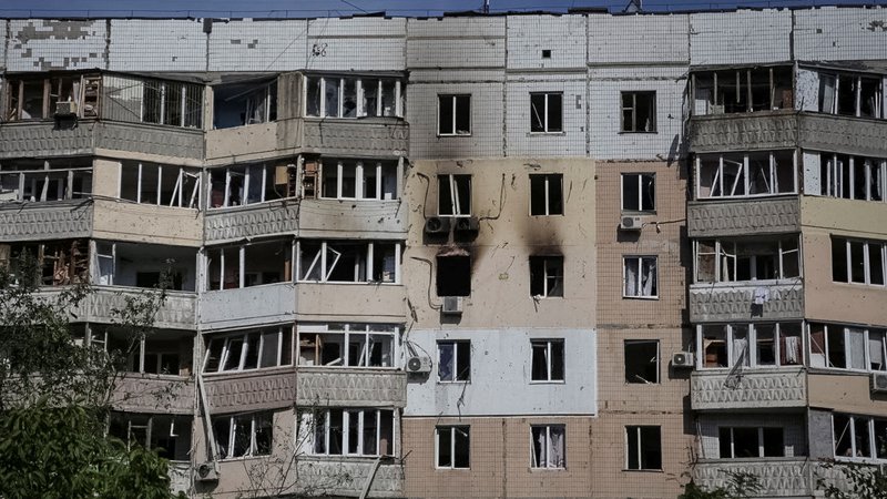 Fotografija: Napadi so v mestu Odesa terjali tri smrtne žrtve in 26 ranjenih. FOTO: Stringer/Reuters