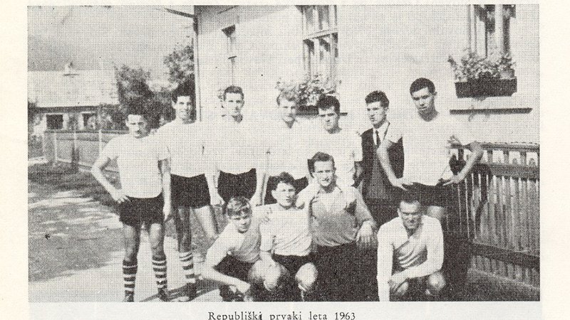 Fotografija: Rokometaši Partizana iz Slovenj Gradca, ki so leta 1963 prvič osvojili naslov slovenskega prvaka. FOTO: Arhiv RK Slovenj Gradec