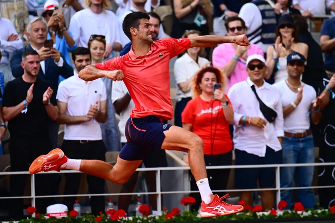 Novak Đokovic si je dal duška po finalni zmagi. FOTO: Emmanuel Dunand/AFP