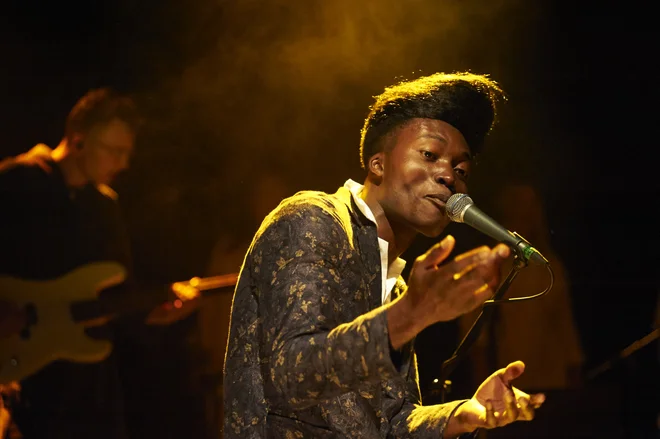 Benjamin Clementine na prvem nastopu pri nas, v Kinu Šiška 5. septembra 2017. FOTO: Primož Zrnec/Delo