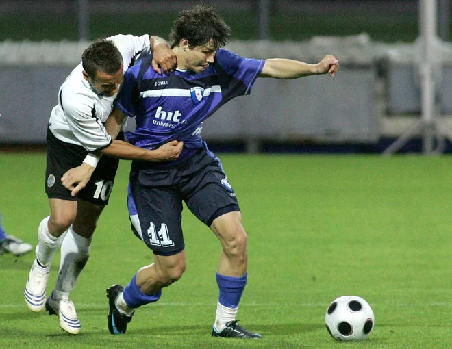 Etien Velikonja je prvič zablestel v sezoni 2008/09, ki jo je začel v evropskem pokalu Intertoto, ko se je Gorica pomerila s škotskim Hiberniansom. Foto Igor Zaplatil