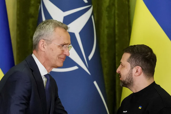Washington se še ni opredelil do zahtev Zelenskega, naj Nato prihodnji mesec na vrhu v Vilni pokaže jasno odločenost za sprejem njegove države. FOTO: Reuters