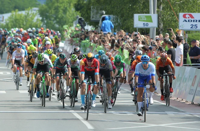 Dylan Groenewegen tretjič prvi v Rogaški Slatini. FOTO: Jože Suhadolnik