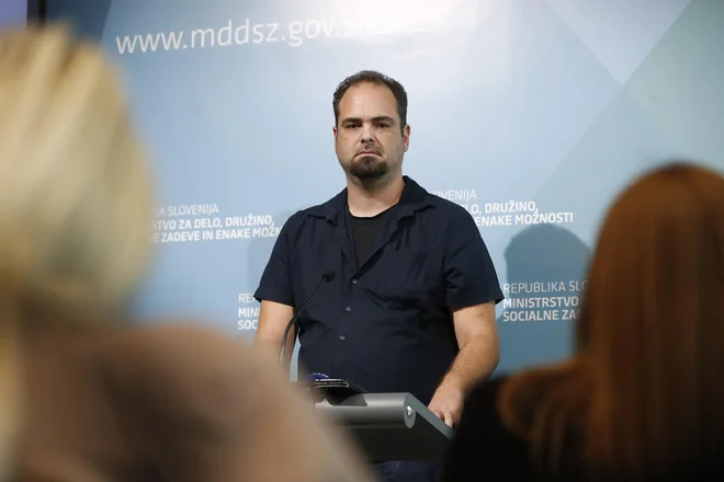 Prepričan sem, da je funkcija glavnega inšpektorja izjemno pomembna in da zahteva popolno predanost, je izjavil Luka Lukić. FOTO: Leon Vidic/Delo