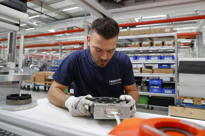 Bosch v Sloveniji je glavno središče za električne motorje. FOTO: Leon Vidic/Delo