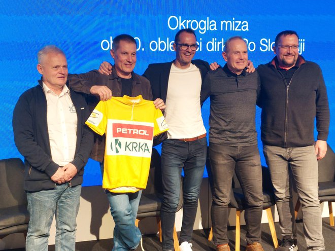 Krojili so razvoj slovenskega kolesarstva: Srečko Glivar, Boris Premužič, Gorazd Štangelj, Primož Čerin in Martin Hvastija. FOTO: Miha Hočevar