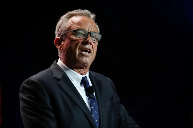 Robert F. Kennedy mlajši ima neobičajne poglede za demokratskega predsedniškega kandidata. FOTO: Marco Bello/Reuters