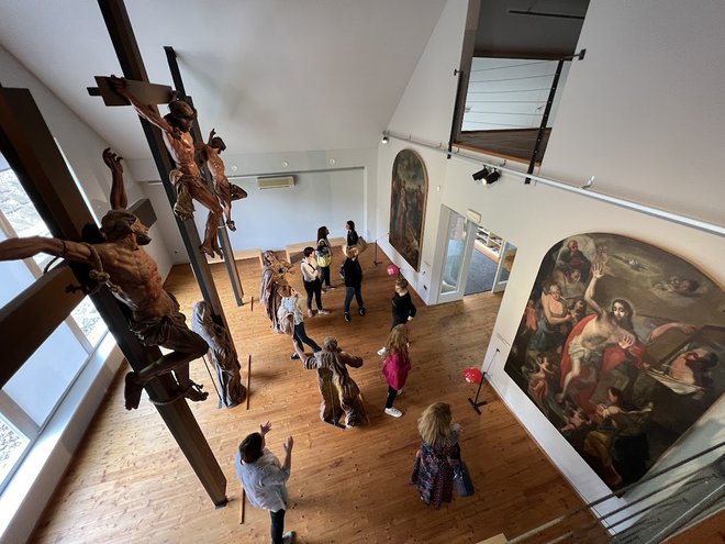 Zbirka odkriva skrivnosti skoraj 300 let starih lesenih kipov, ki so bili od sredine 18. do konca 20. stoletja del ene najbolj eminentnih srednjeevropskih kalvarijskih poti. FOTO: arhiv Muzeja baroka