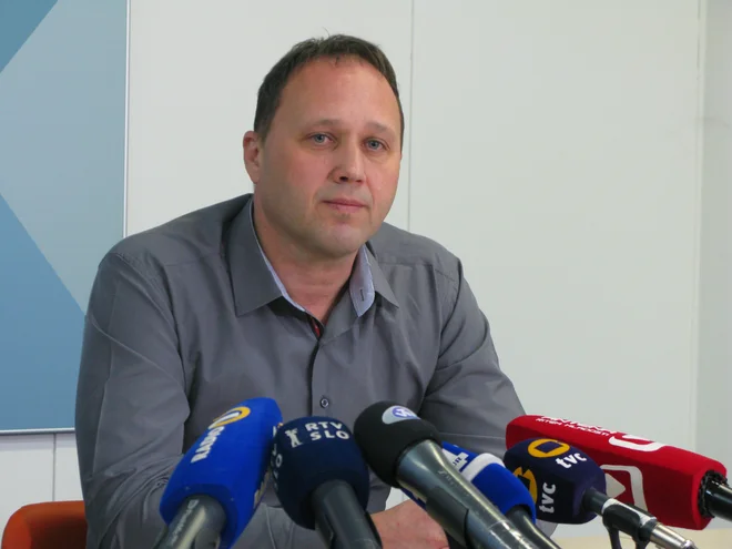 Aleš Slapnik, pomočnik vodje Sektorja kriminalistične policije na PU Celje, je potrdil vzrok smrti. FOTO: Kuralt Špela