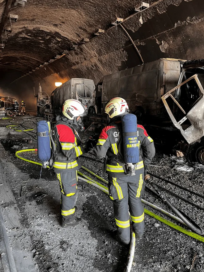 Materialna škoda bo gotovo velikanska. FOTO: PGD Brezje