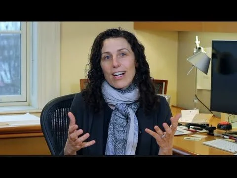 Na Harvardu molčijo, profesorica pa napoveduje, da bo zaplet v kratkem pojasnila. FOTO: Youtube