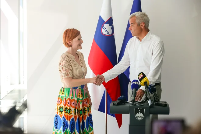Rešitev za financiranje sta našla ministrica za kulturo Asta Vrečko in mariborski župan Saša Arsenovič. FOTO: Črt Piksi