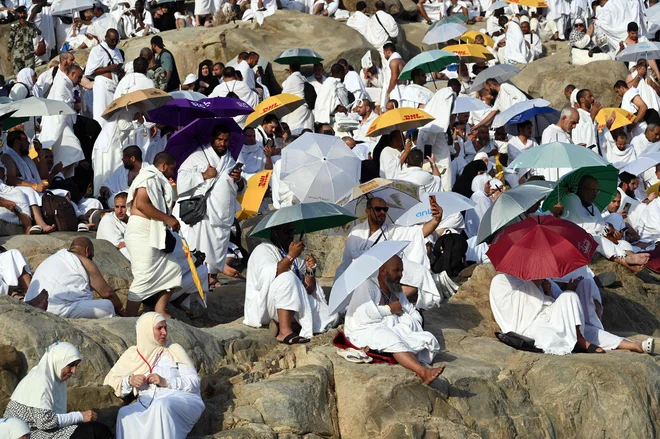 Molitve na gori Arafat FOTO: Sajjad Hussain/AFP
