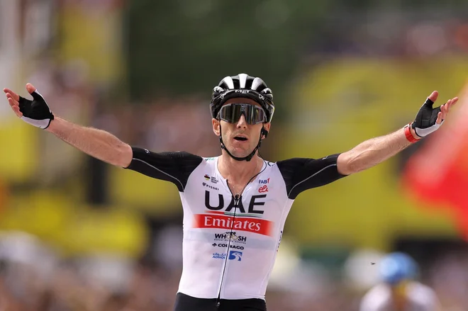Adam Yates je prvi nosilec rumene majice na 110. Touru! FOTO:  Thomas Samson Afp