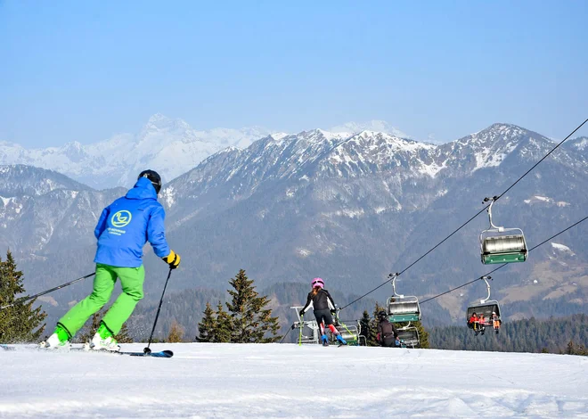 Zasneževanje smučišča Cerkno stane 200.000 evrov, sneg pa lahko nato skopni v tednu dni, je povedal Marjan Batagelj. FOTO: Arhiv hotela Cerkno