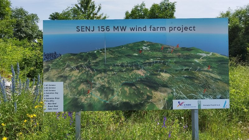 Fotografija: Javnost si lahko ogleda, kako bodo videti vetrna polja, ko bodo končana. Foto Vlado Podgoršek