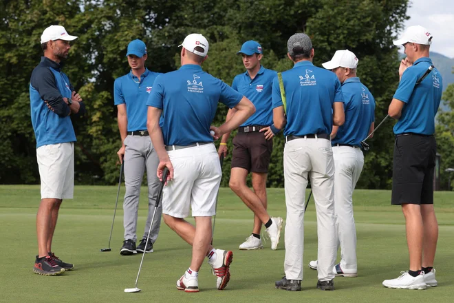 Slovenski golfisti so zaključne priprave pred nastopom v Belgiji opravili na Bledu. Foto Aleš Fevžer