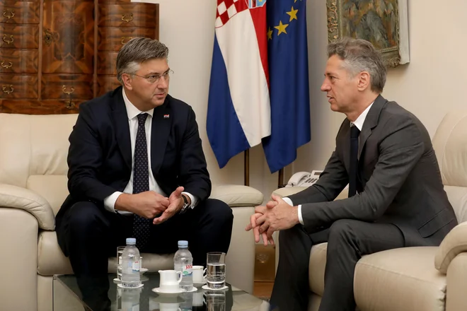 Za Goloba in Plenkovića je to že tretje srečanje v tem mandatu. FOTO: Damjan Tadic/Cropix