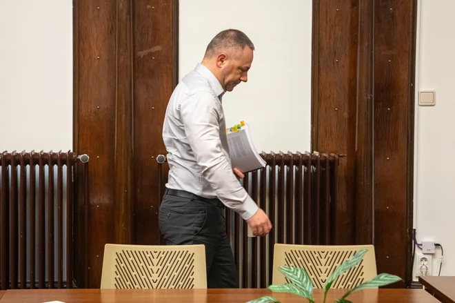 Nekdanji minister za zdravje Danijel Bešič Loredan je zdravstvo neuspešno reševal z dodatnimi sredstvi, kar pa je še poslabšalo razmere. FOTO: Voranc Vogel/Delo