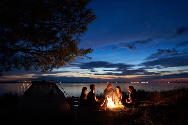 Ob koncu življenja mnogi obžalujejo, ker so premalo časa posvetili najbližjim. Se je mogoče iz tujih lekcij kaj naučiti? FOTO: Shutterstock