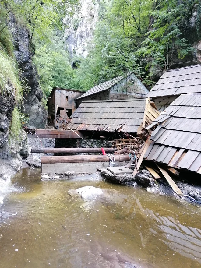 Bolnica Franja po neurju. FOTO: Milojka Magajne