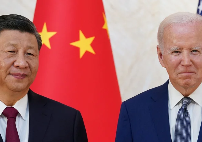 Kitajski voditelj Xi Jinping med srečanjem z ameriškim predsednikom Joejem Bidnom novembra lani na Baliju Foto Kevin Lamarque/Reuters