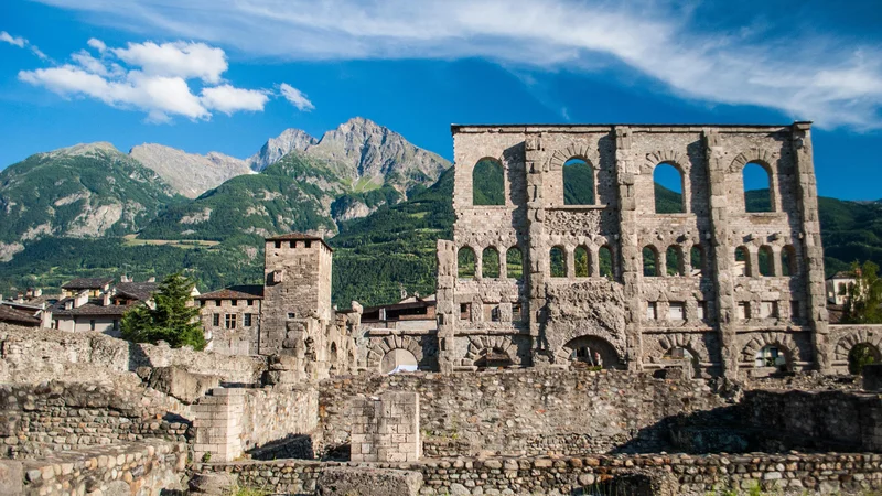 Rimske ostaline v slikoviti Aosti FOTO: Shutterstock