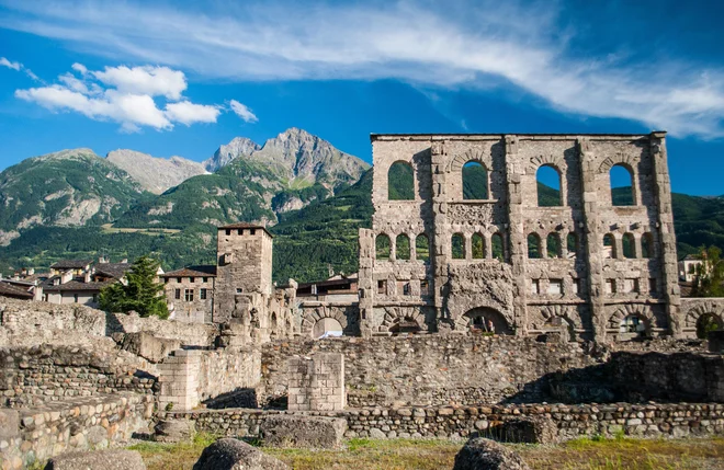 Rimske ostaline v slikoviti Aosti FOTO: Shutterstock