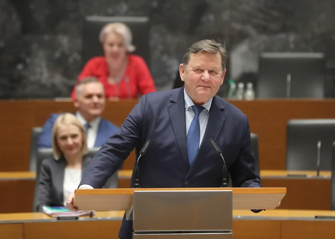 Minister za kohezijo in regionalni razvoj dr. Aleksander Jevšek. FOTO: Blaž Samec/Delo