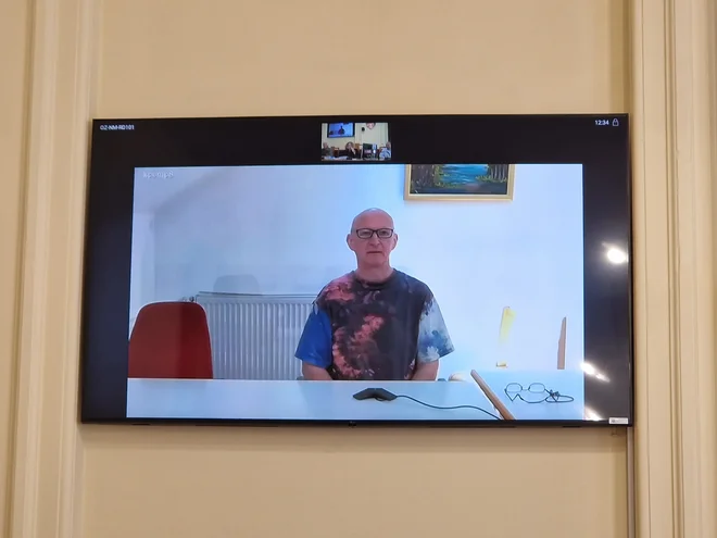 Marjan Elemir Rozman na enem od zaslišanj prek videokonference. FOTO: Tanja Jakše Gazvoda