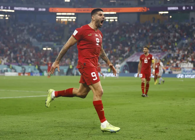 Aleksandar Mitrović je učinkovit tudi v srbski reprezentanci. FOTO: Suhaib Salem/Reuters
